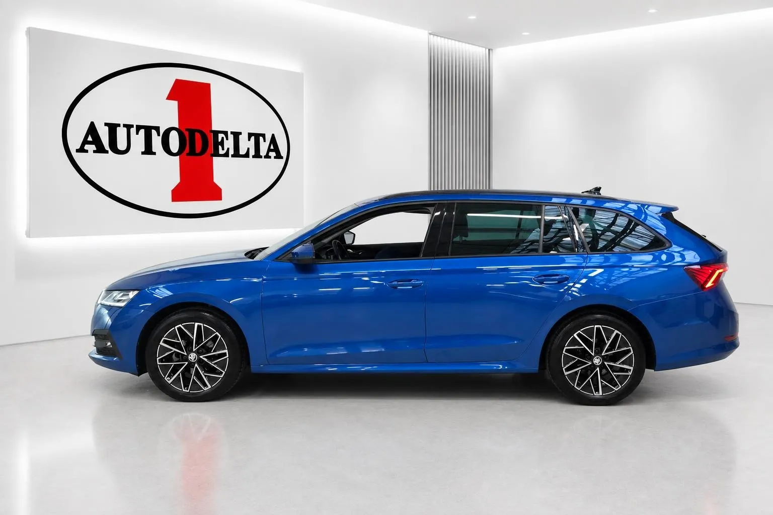 Zunanja slika - Škoda Octavia - 2.0 TDI DARILO - ZIMSKE GUME - 3