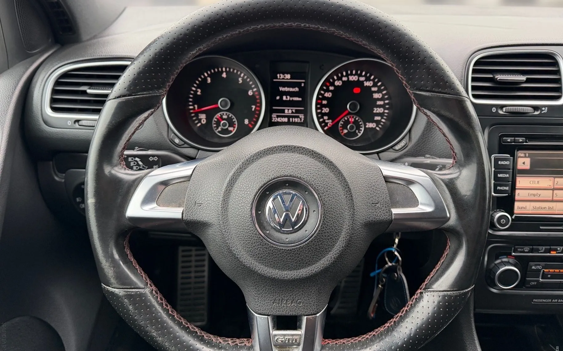 Notranja slika - Volkswagen Golf - 2.0 TSI GTI 155  210 ... - 8