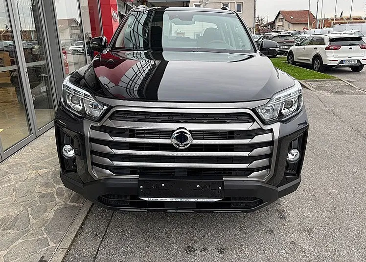 Zunanja slika - SsangYong Musso - Grand 2.2 XDi Active+ 4WD M T - 2