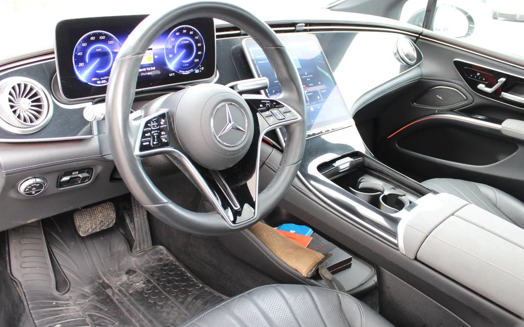 Zunanja slika - Mercedes-Benz EQS - 350 PANO BURMESTER ACC MRTVI KOT AMBILIGHT - 6
