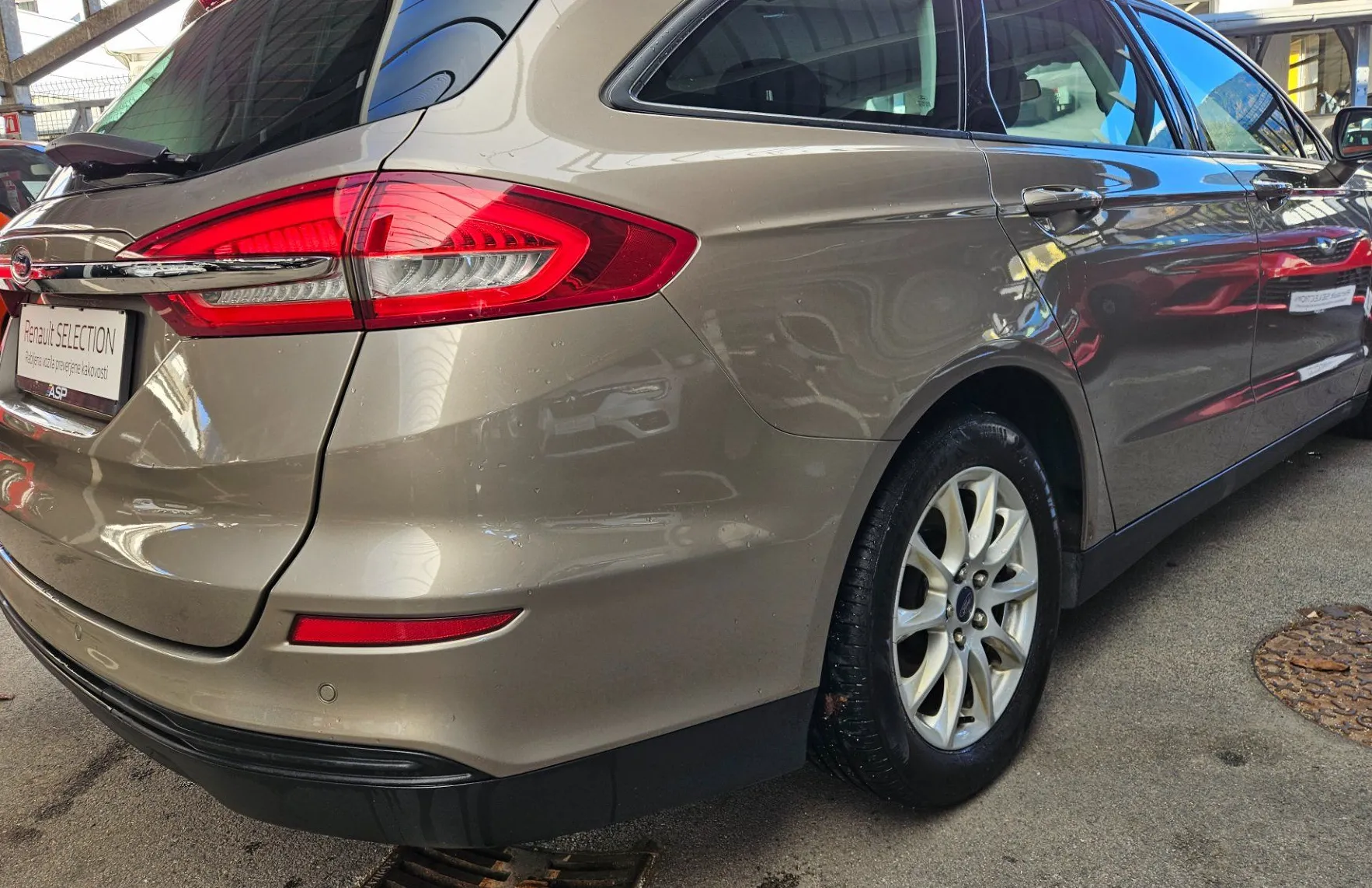 Zunanja slika - Ford Mondeo - Karavan 2.0 EcoBlue Titanium Avt. - 3