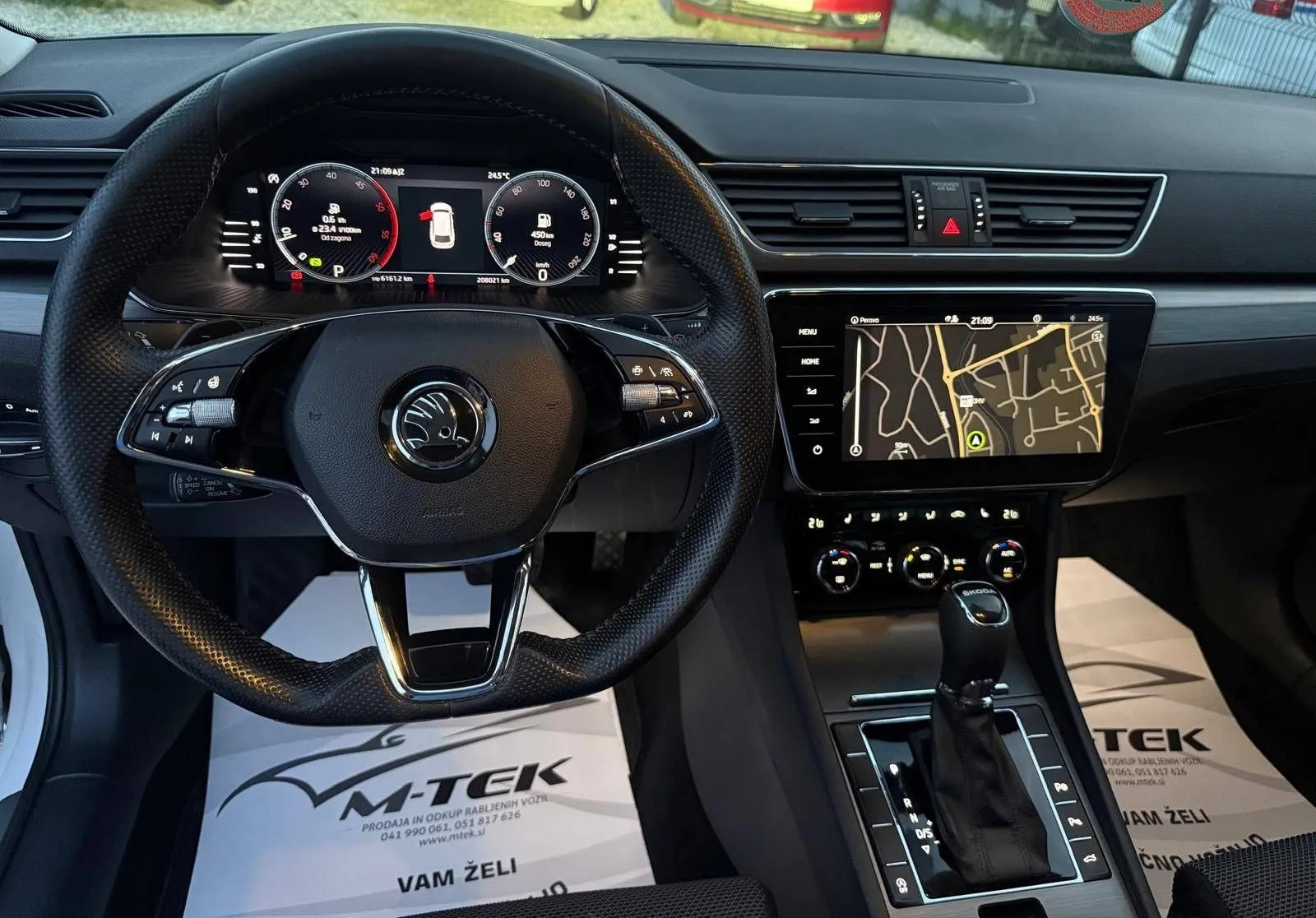 Notranja slika - Škoda Superb - 2.0 TDI SportlineVIRTUL-ACC-VELIK SERVIS-DSGSERVIS - 9