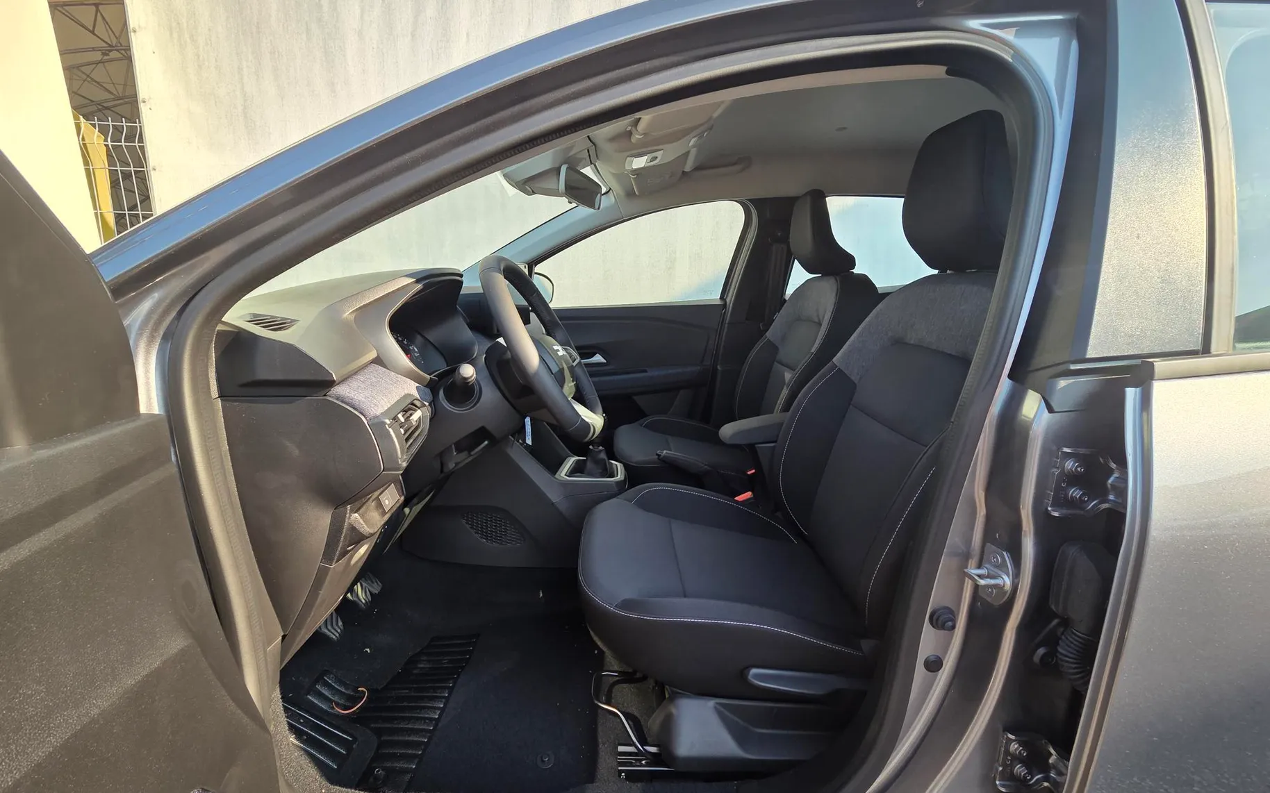 Zunanja slika - Dacia Sandero - 1.0 TCe 100 Expression + Vzvratna kamera + R.kolo - 11
