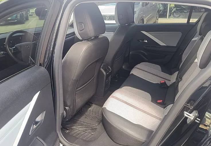 Zunanja slika - Opel Astra - 1.2 Turbo Elegance Avt.-AGR SEDEŽ-SLO AVTO - 7