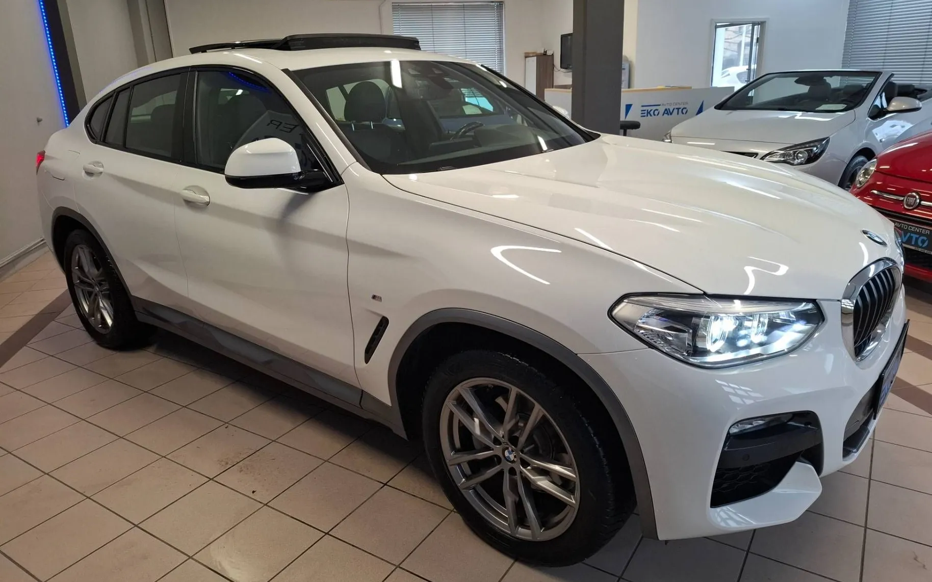 Zunanja slika - BMW serija X4: - xDrive20d M SPORT-PANORAMA-LED-VELIKA NAVI-PDC - 2