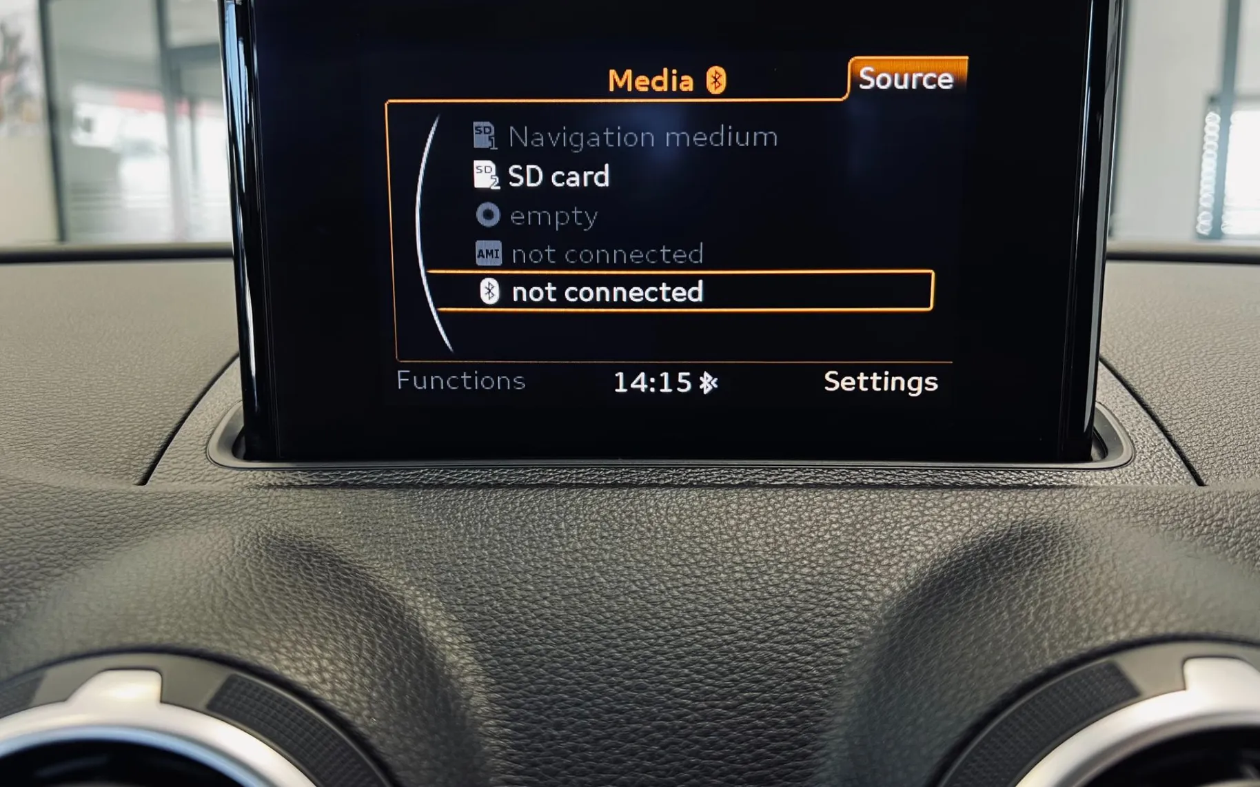 Zunanja slika - Audi A3 - 1,6 TDI Ambiente S-tronic - 16