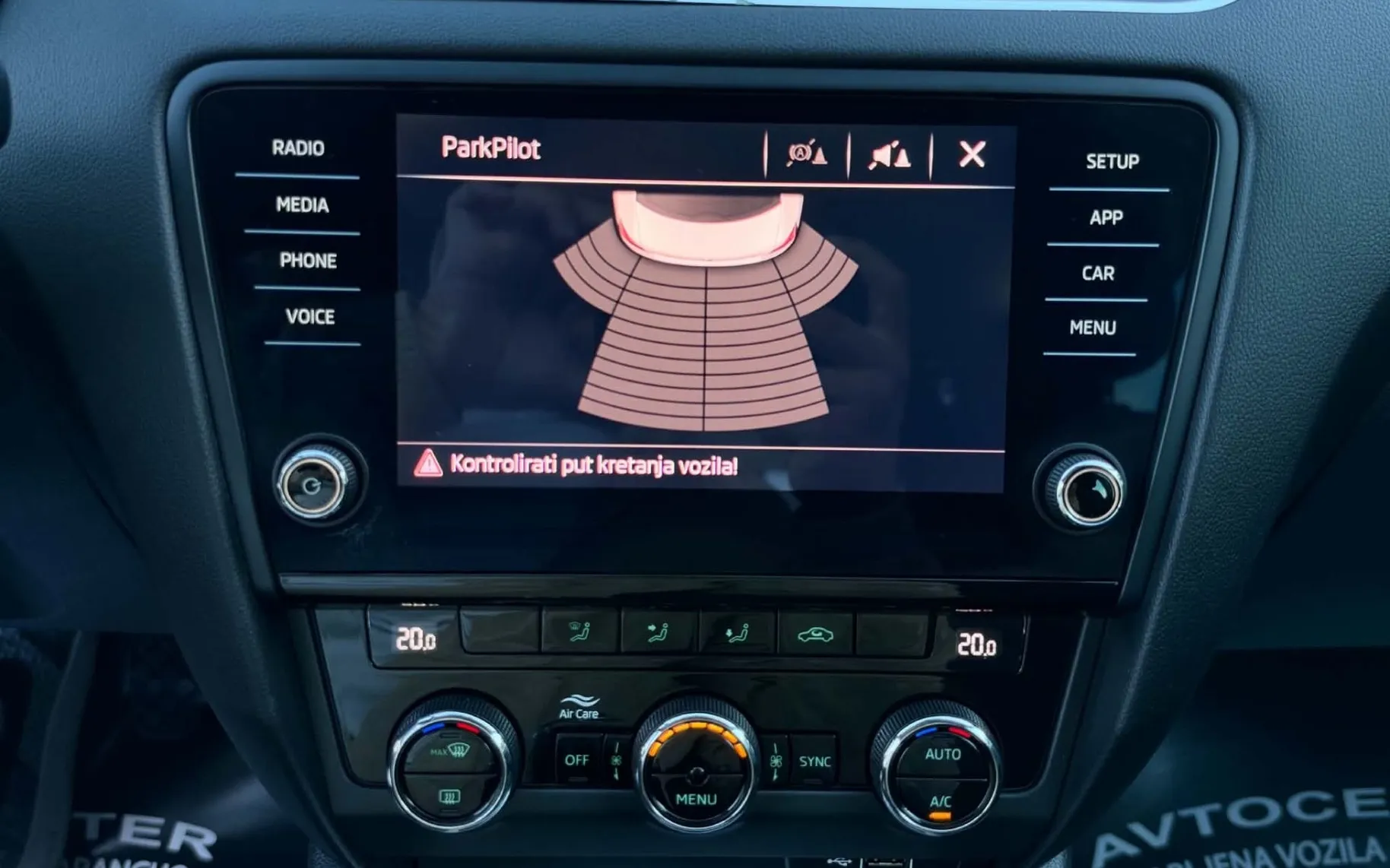 Notranja slika - Škoda Octavia - 1.6 TDI-LED-LIZING ZA TUJCE-TEMPOMAT-PDC- - 11