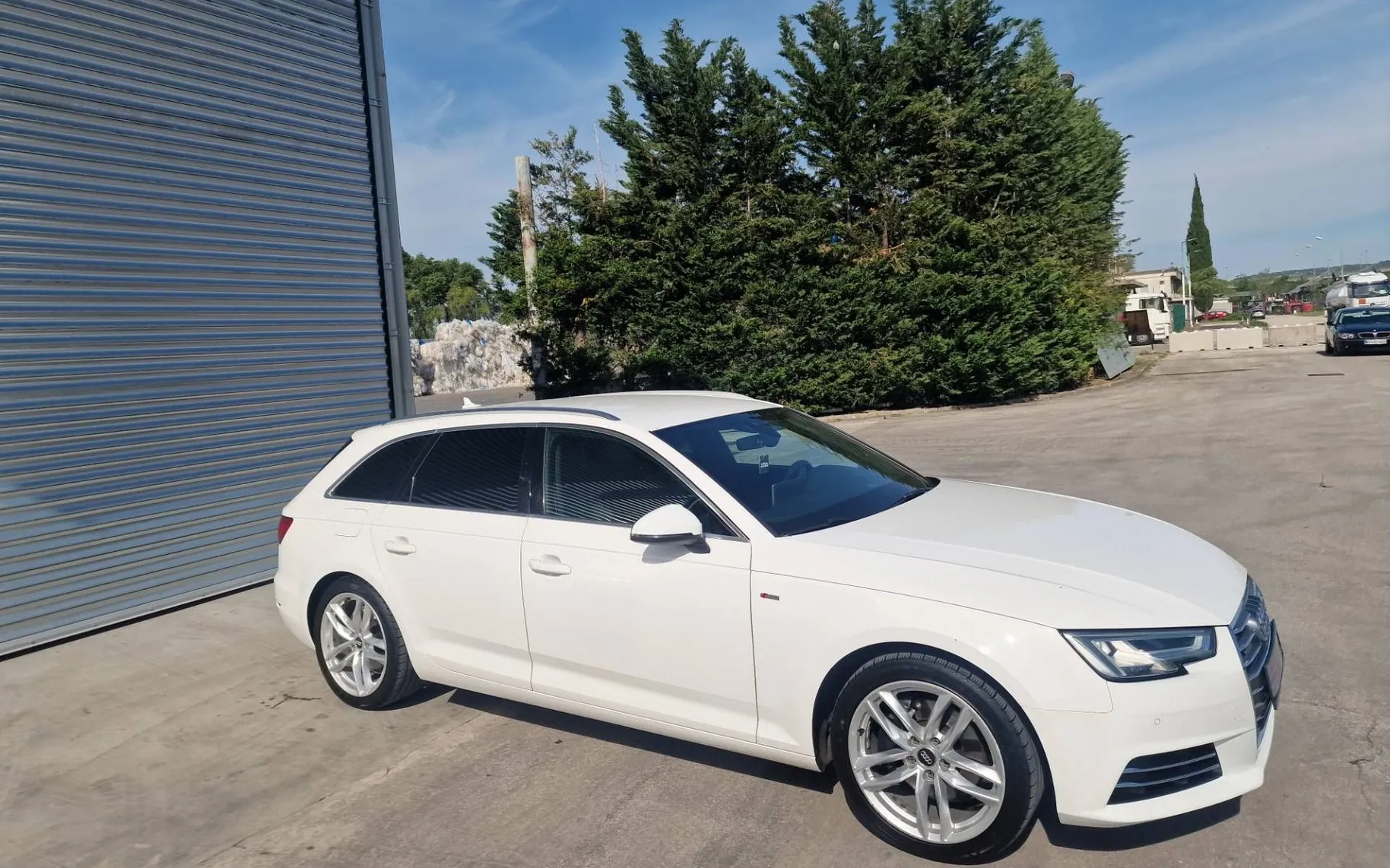 Zunanja slika - Audi A4 Avant - 2.0 TDI 4x4 190PS S-LINE VIRTUAL-AMBIENT- KOT NO.. - 6