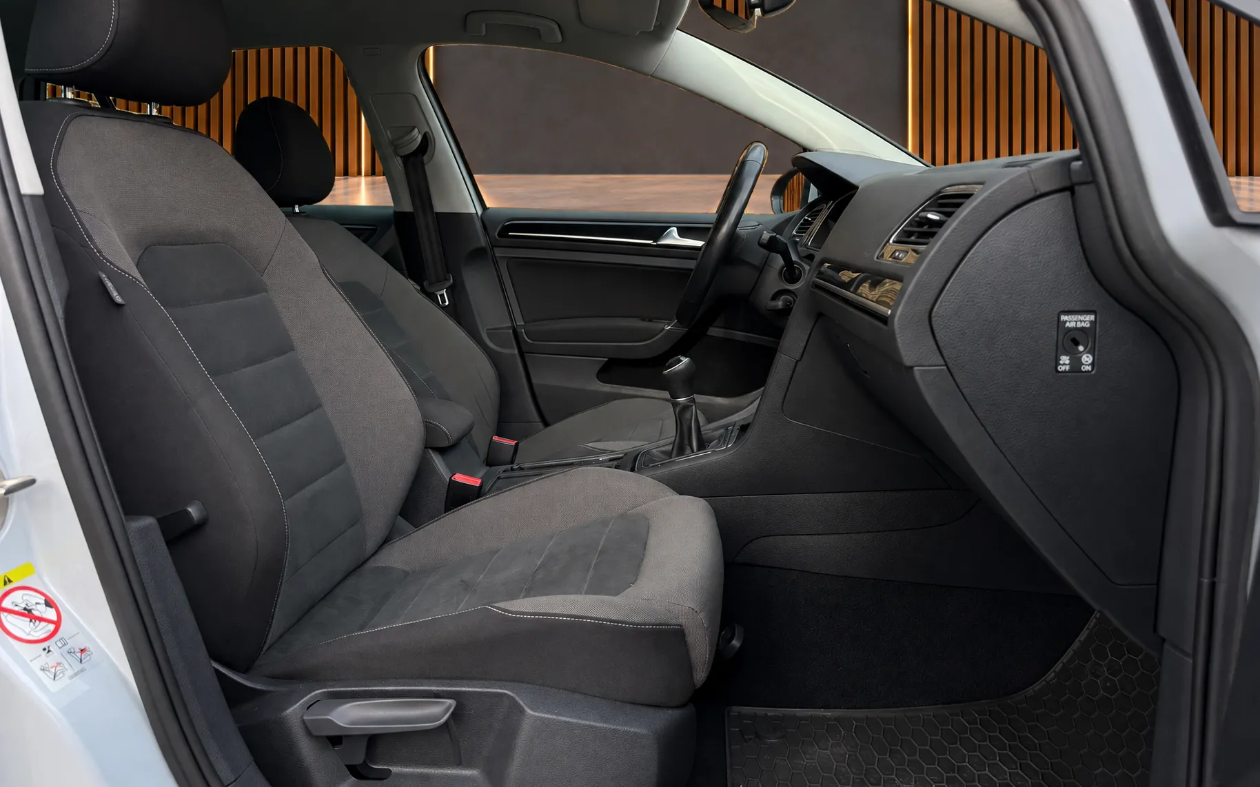 Notranja slika - Volkswagen Golf - 1.4 TSI STAGE3|280hp|Milltek|SLO|Kam|Virtual|Perla - 11