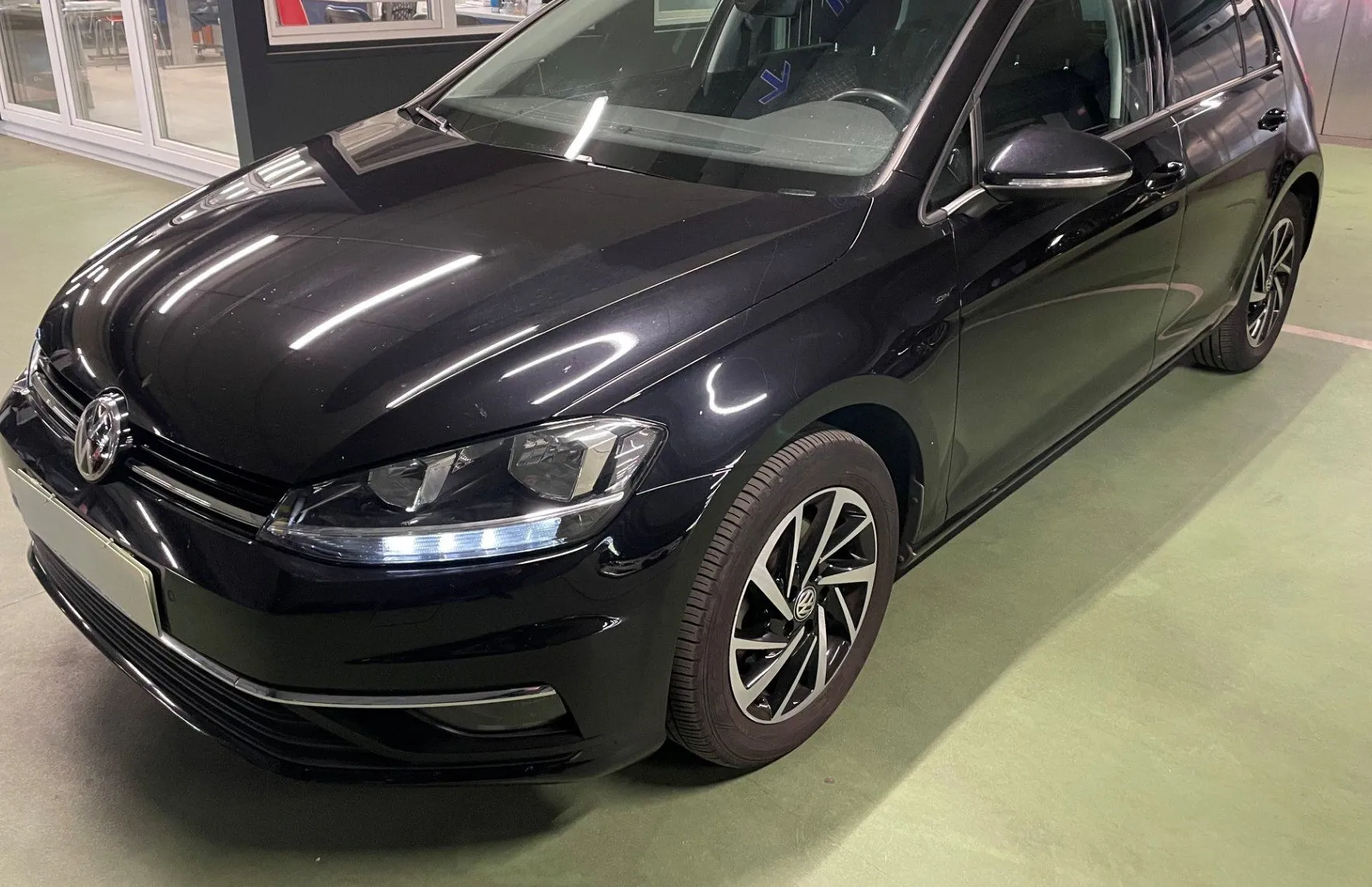 Zunanja slika - Volkswagen Golf - 2.0 TDI BMT Comfortline DSG PDC 2X.OGR. SEDEŽI. - 1