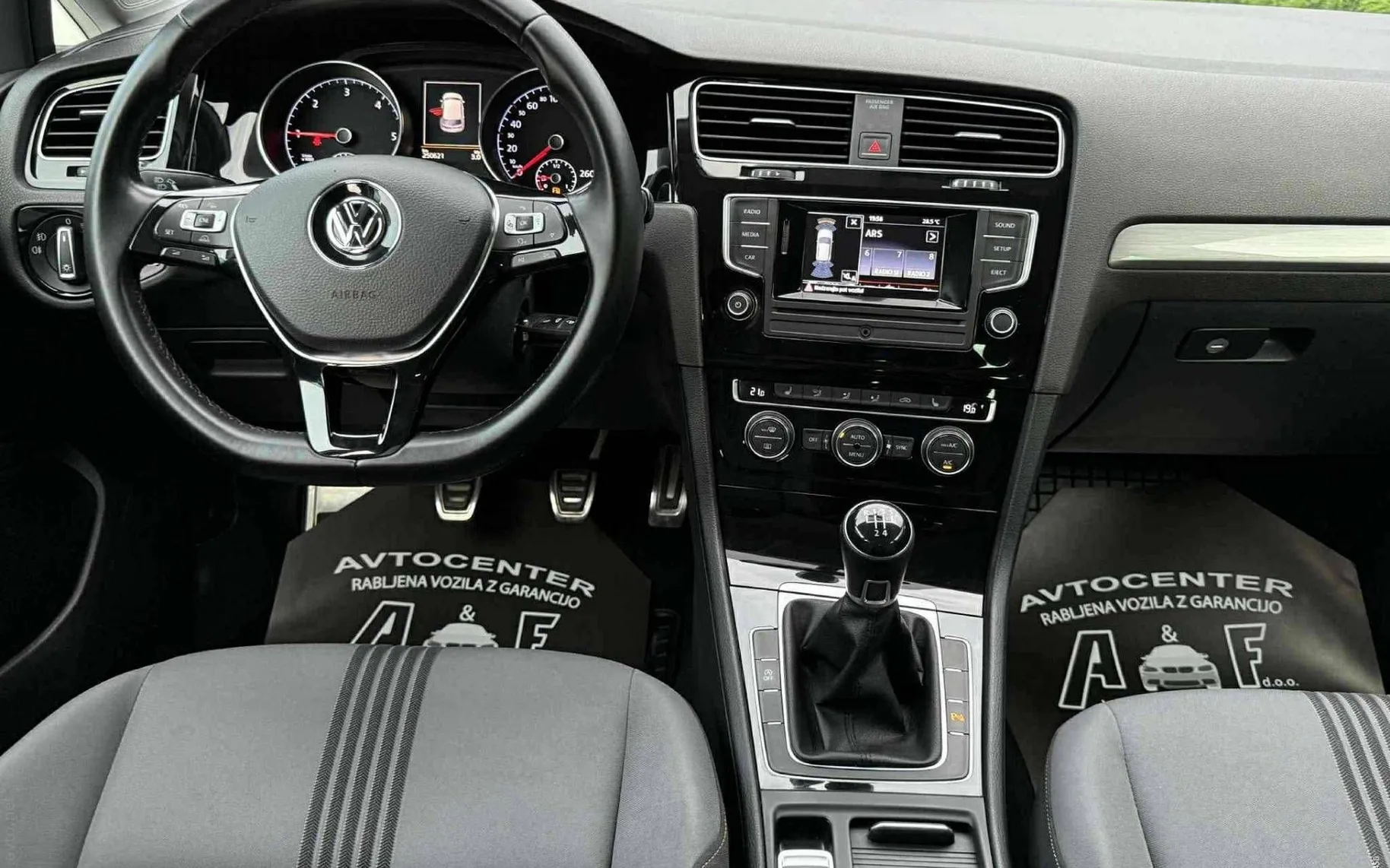 Notranja slika - Volkswagen Golf - 1.6 TDI-ALLSTAR-LIZING ZA TUJCE-PDC-TEMPOMAT... - 10