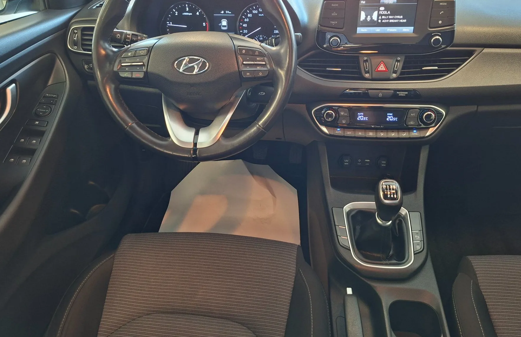 Zunanja slika - Hyundai i30 - 1.6 CRDi 110 Style-1.LASTNIK-SLO-LED-KAMERA-PDC- - 8