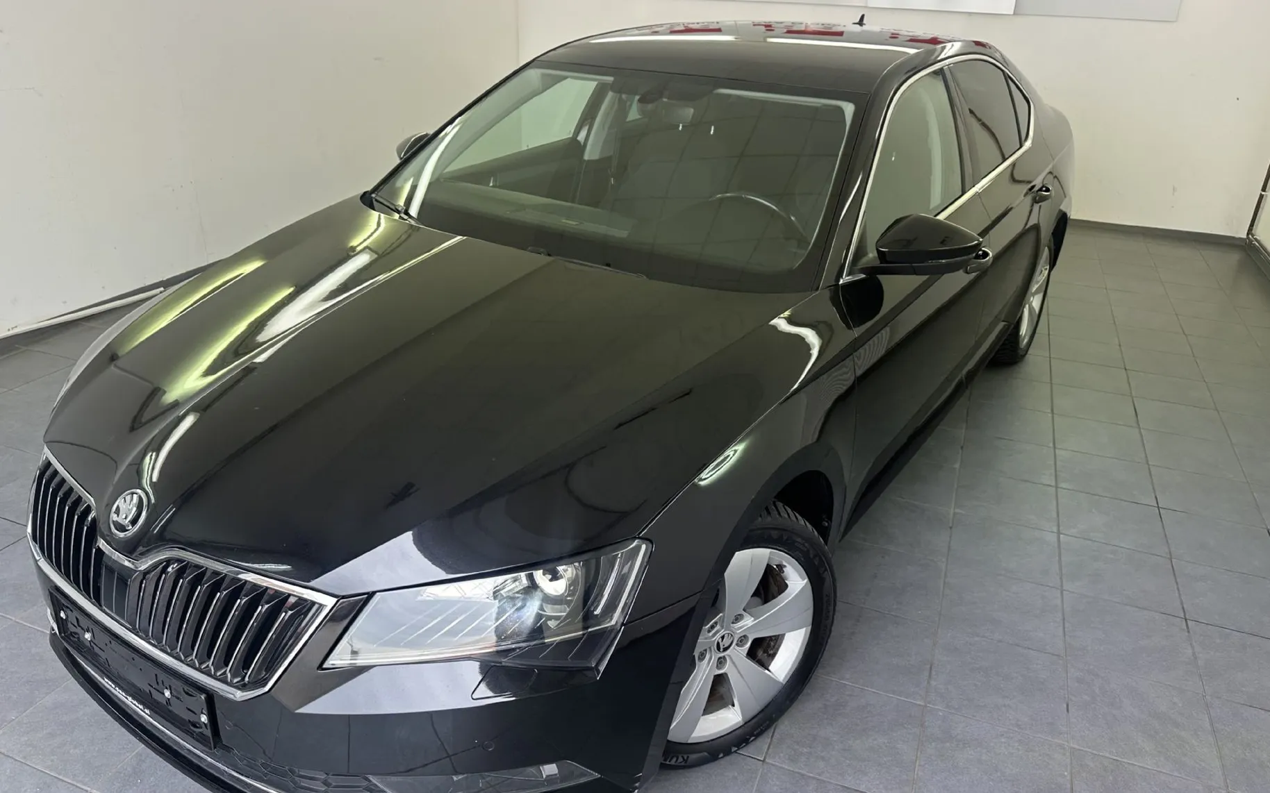 Zunanja slika - Škoda Superb - 2.0 TDI Active DSG.LIMO.KAMERA.NAVI.SAMO 85.000 KM - 15