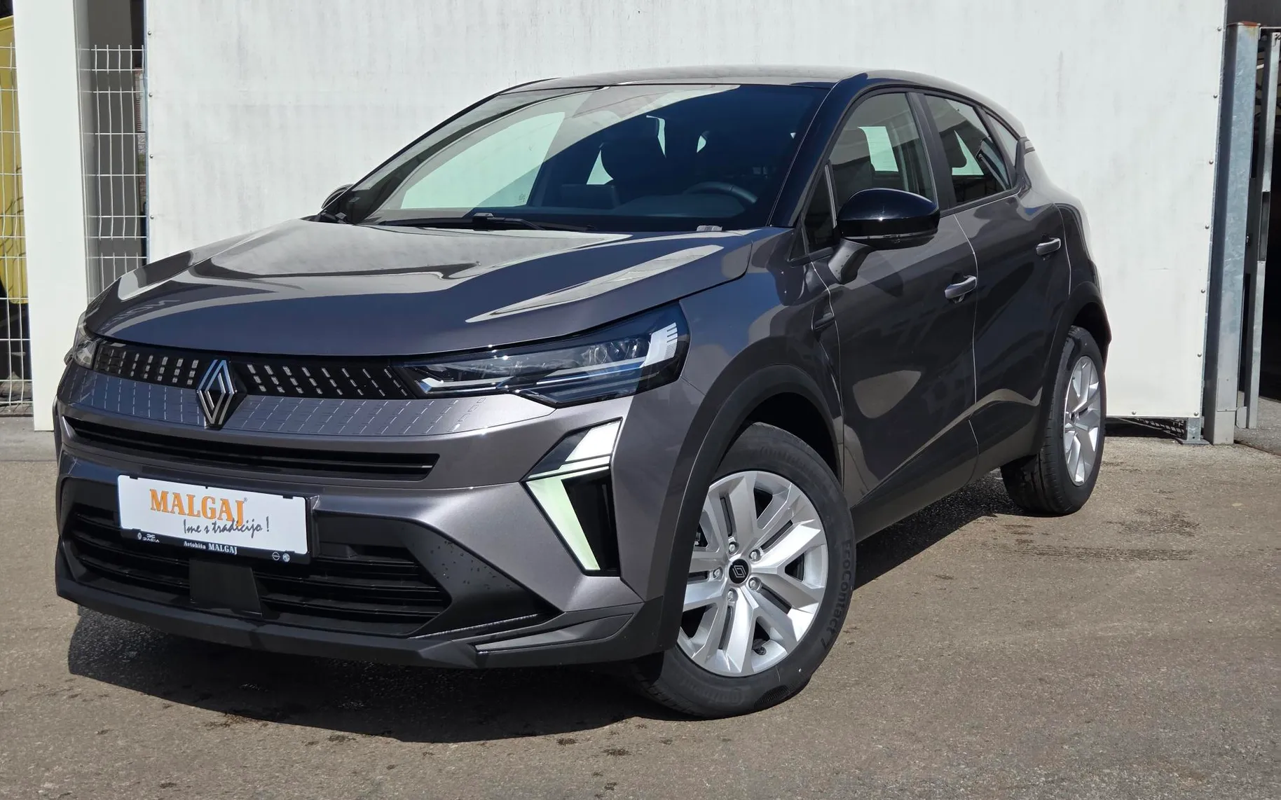 Zunanja slika - Renault Captur - Evolution TCe 115+Zimske gume+Servis - 1