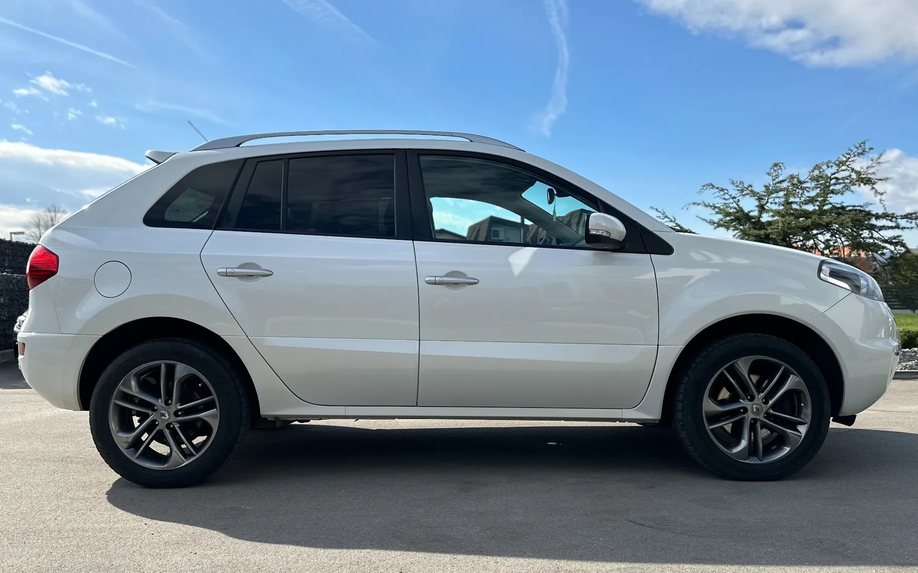 Zunanja slika - Renault Koleos - 4x4 dCi 175 Privilege+SLO+1.LAST+BOSE+18COL+NAVI - 5