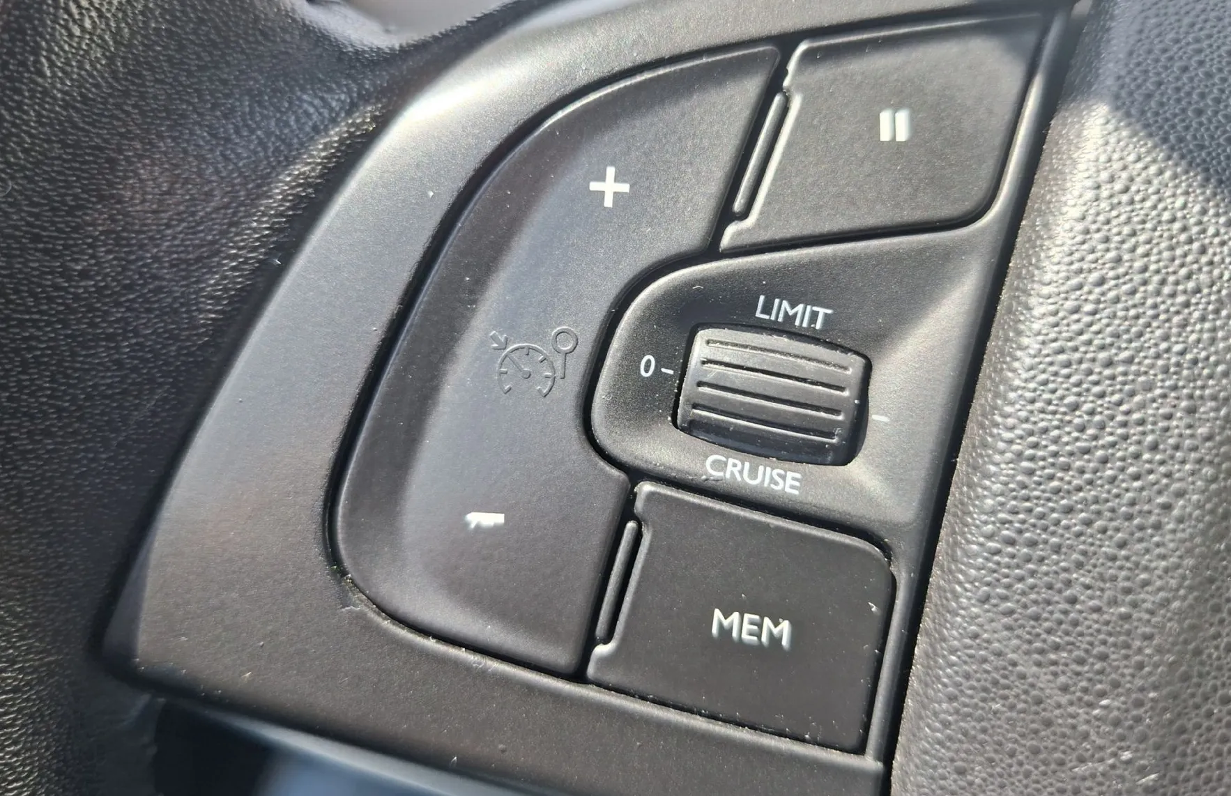 Zunanja slika - Citroën C4 Cactus - Feel 1.2 PureTech - 12