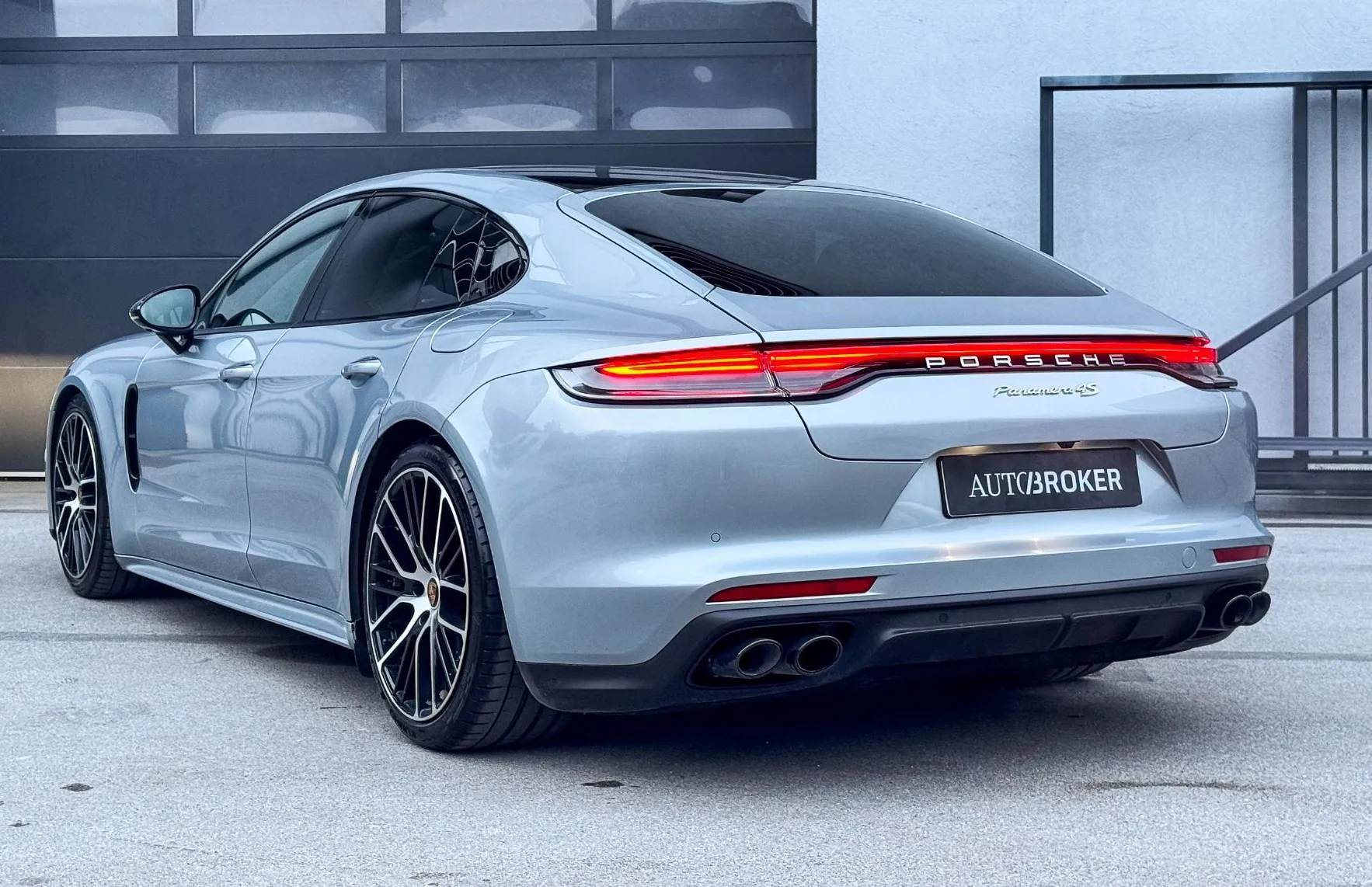 Zunanja slika - Porsche Panamera - 2.9 4S e-hybrid PDK 4WD ParkAssist Panorama PDLS+ - 7