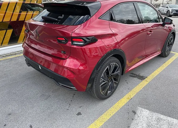 Zunanja slika - Renault Clio - esprit Alpine E-Tech 160 - 4