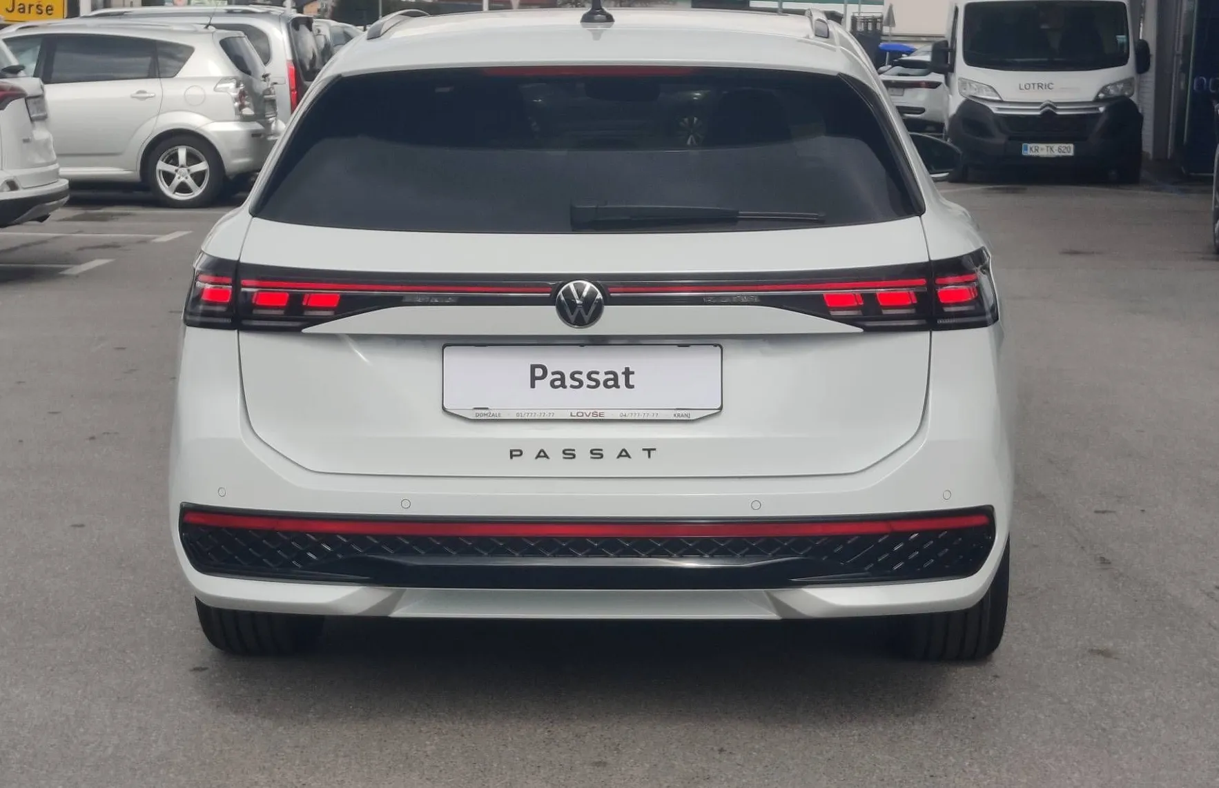 Zunanja slika - Volkswagen Passat - Variant 1.5 eTSI R-Line  4 JOY DSG 110kW... - 5