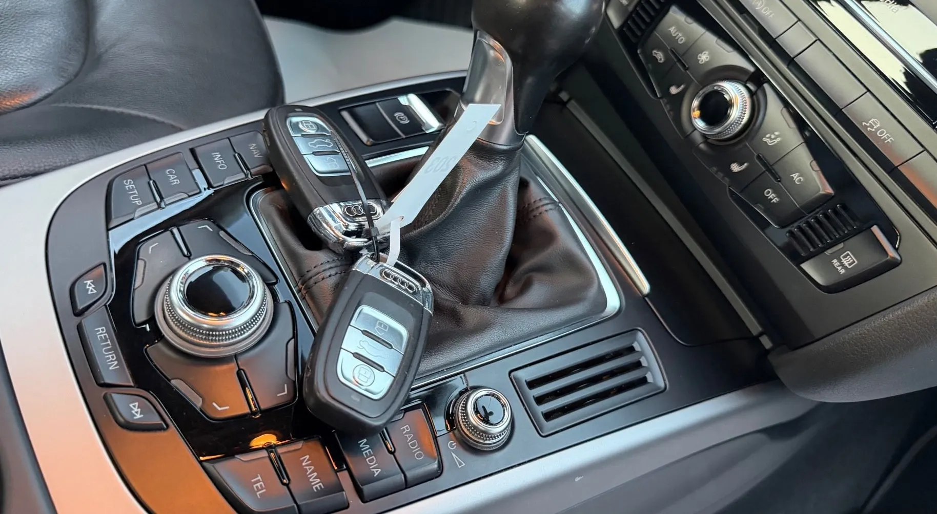 Notranja slika - Audi A4 - 2.0 TDI 1- lastnik Servisna zgodovina - 7