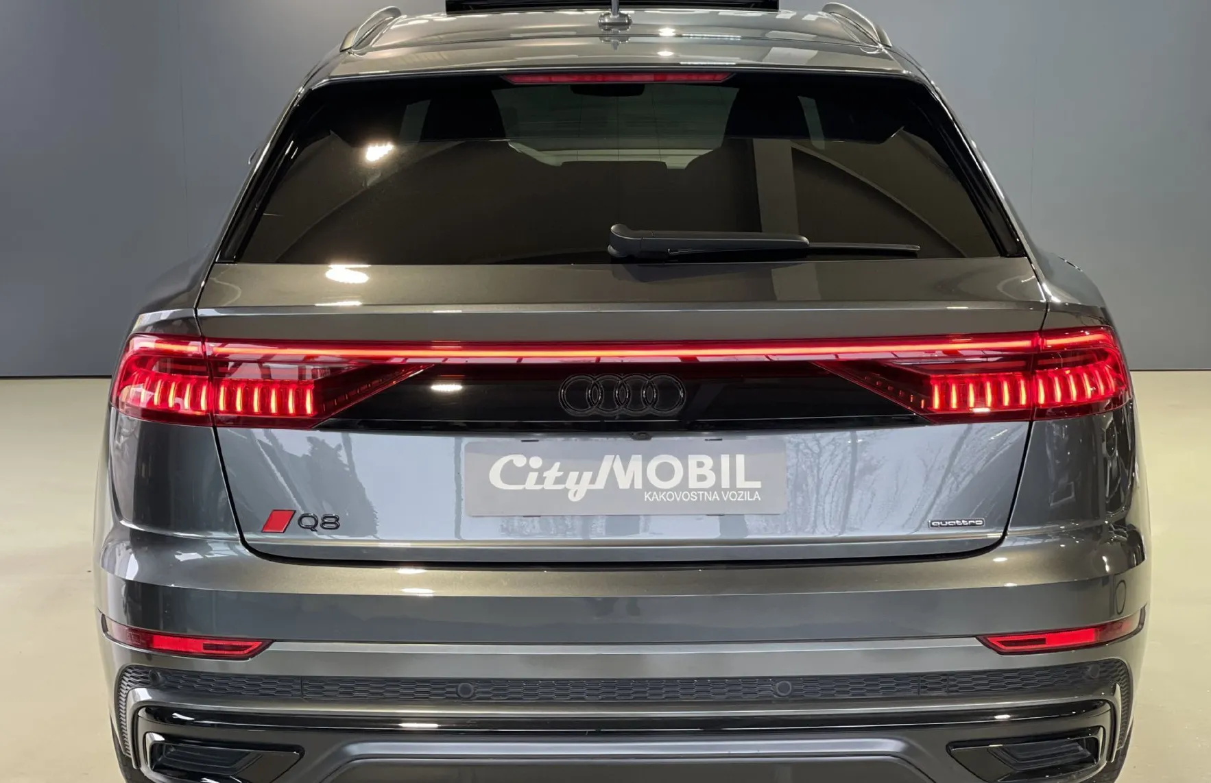 Zunanja slika - Audi Q8 - 50TDI-S LINE-QUATTRO-HEAD UP-PANO-SOFT-NAVI-ZRAČNO - 5