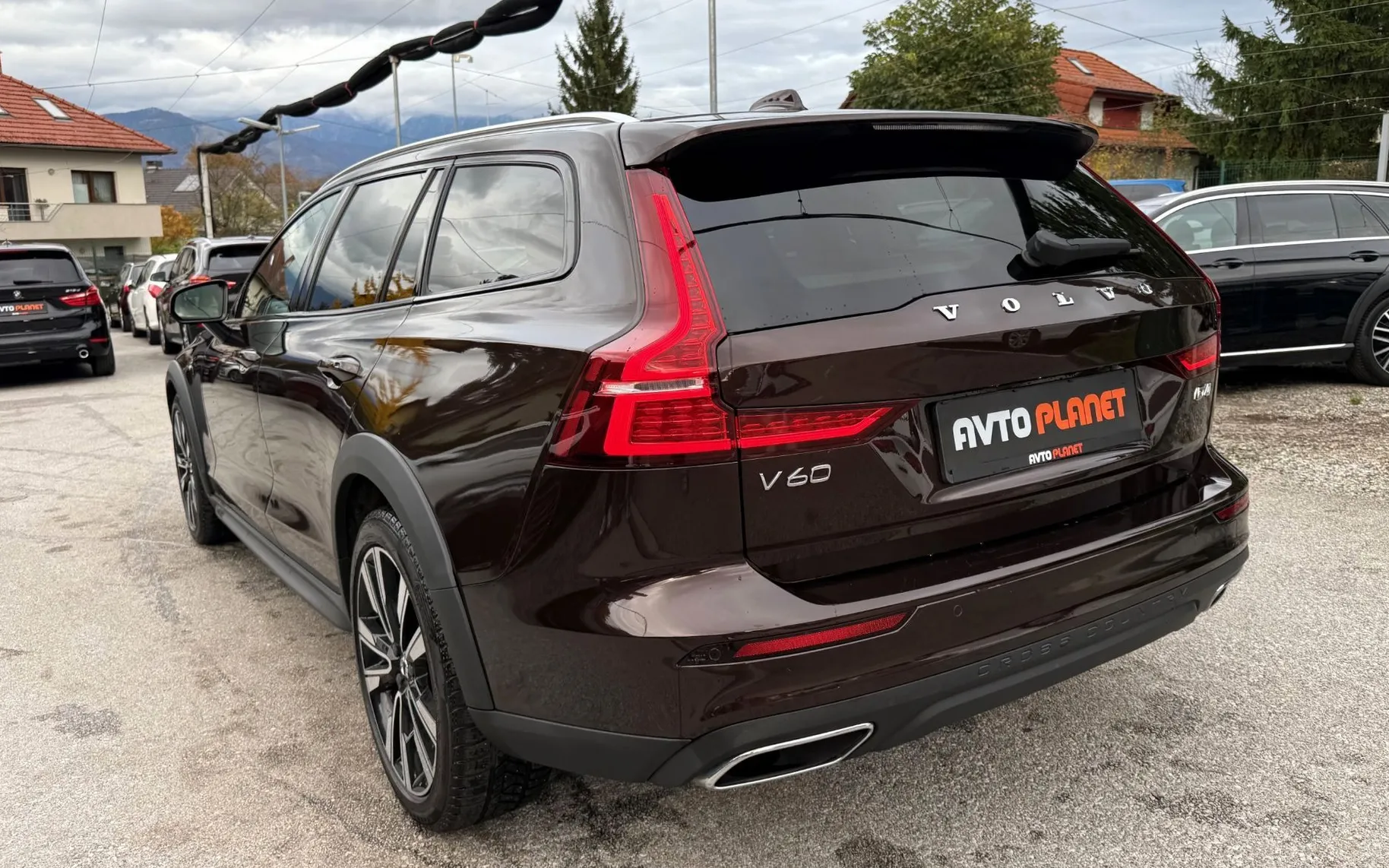 Zunanja slika - Volvo V60 Cross Country - D4 AWD AUT Momentum - 4