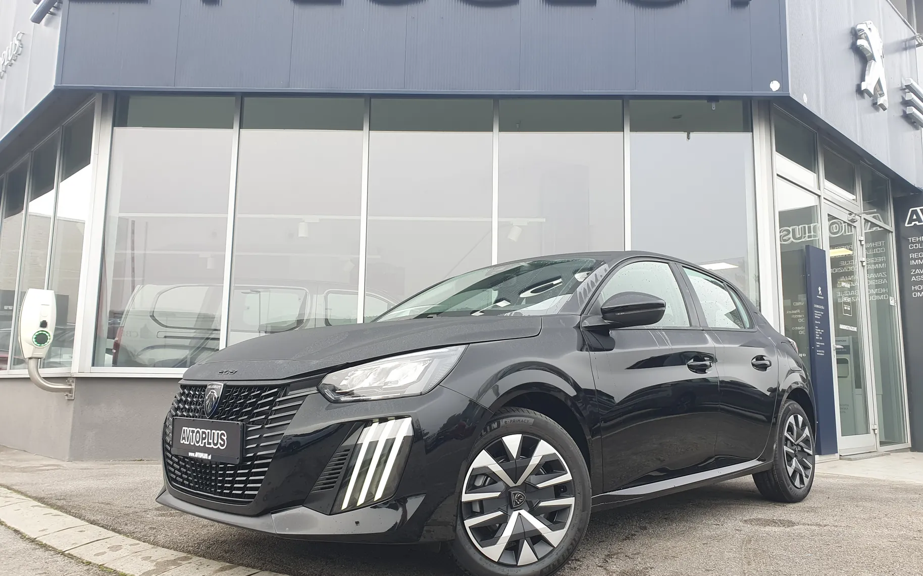 Zunanja slika - Peugeot 208 - Active Pack 1.2 Turbo 100 - NA ZALOGI - 5