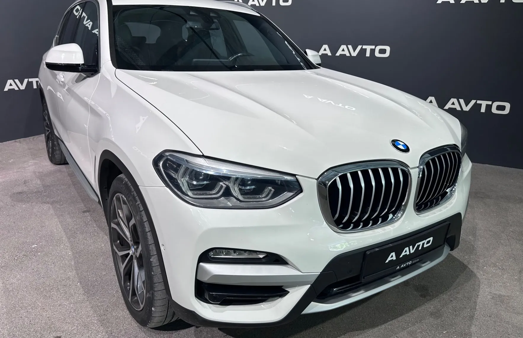 Zunanja slika - BMW X3 - serija : xDrive 30d xLine Avt. AD.LED-KAMERA-19COL-USNJE... - 2