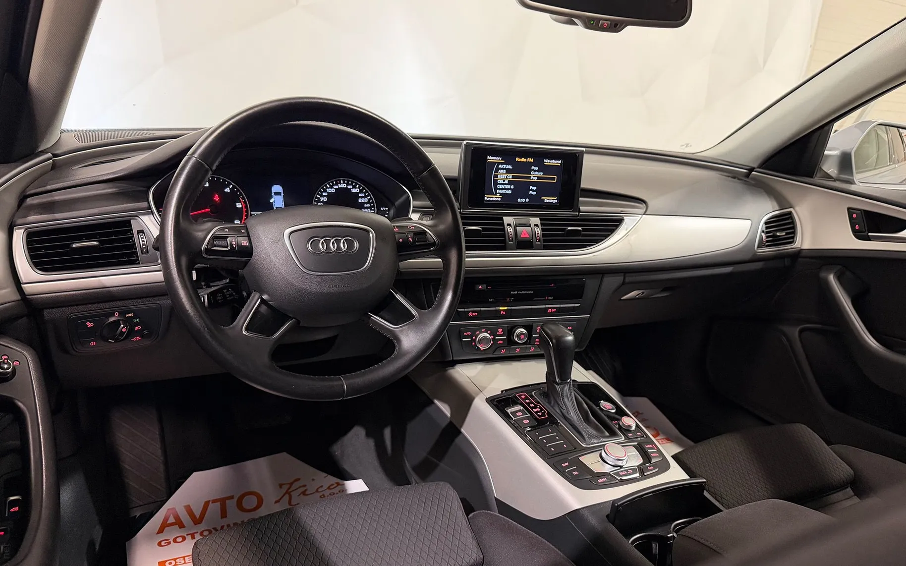 Notranja slika - Audi A6 Avant - 2.0 TDI-S-LINE-BI-XENON-LED-LIZING ZA TUJCE-NAVI- - 11