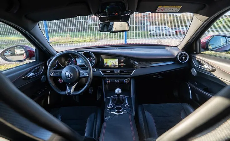 Zunanja slika - Alfa Romeo Giulia - 2.9 V6 Bi-Turbo Quadrifoglio Ročni 6.Prestav - 9