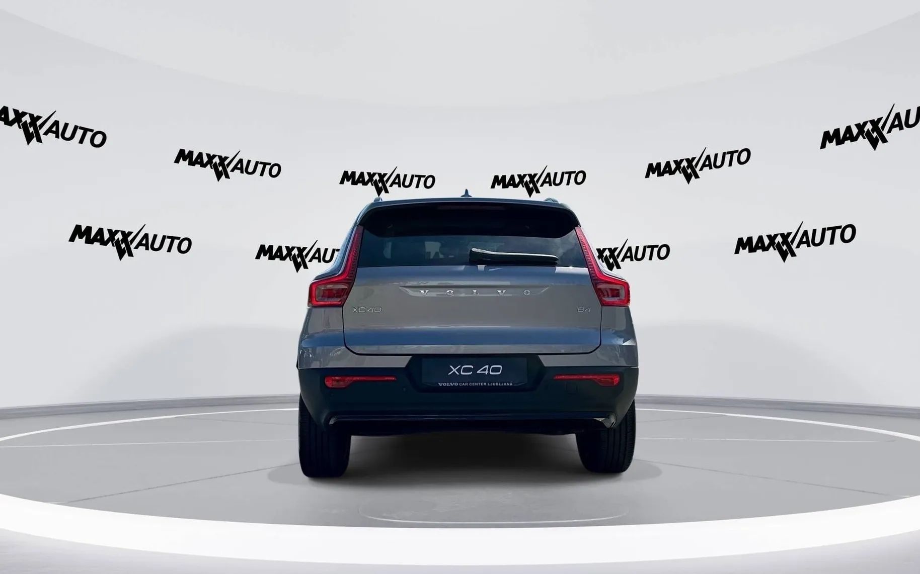 Zunanja slika - Volvo XC40 - B4P Ultra Dark Avt. - 6