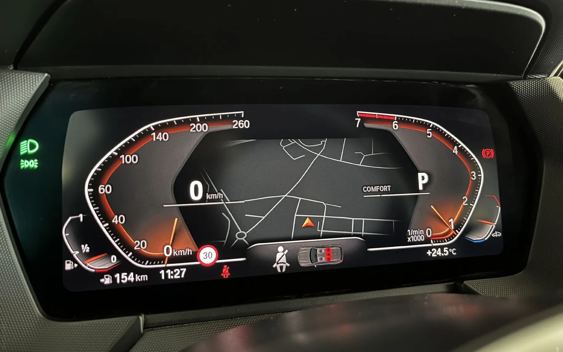 Notranja slika - BMW serija 1: - 118i |M-Sport|Led|Kamera|PDC|Ambient|Virtual| - 11