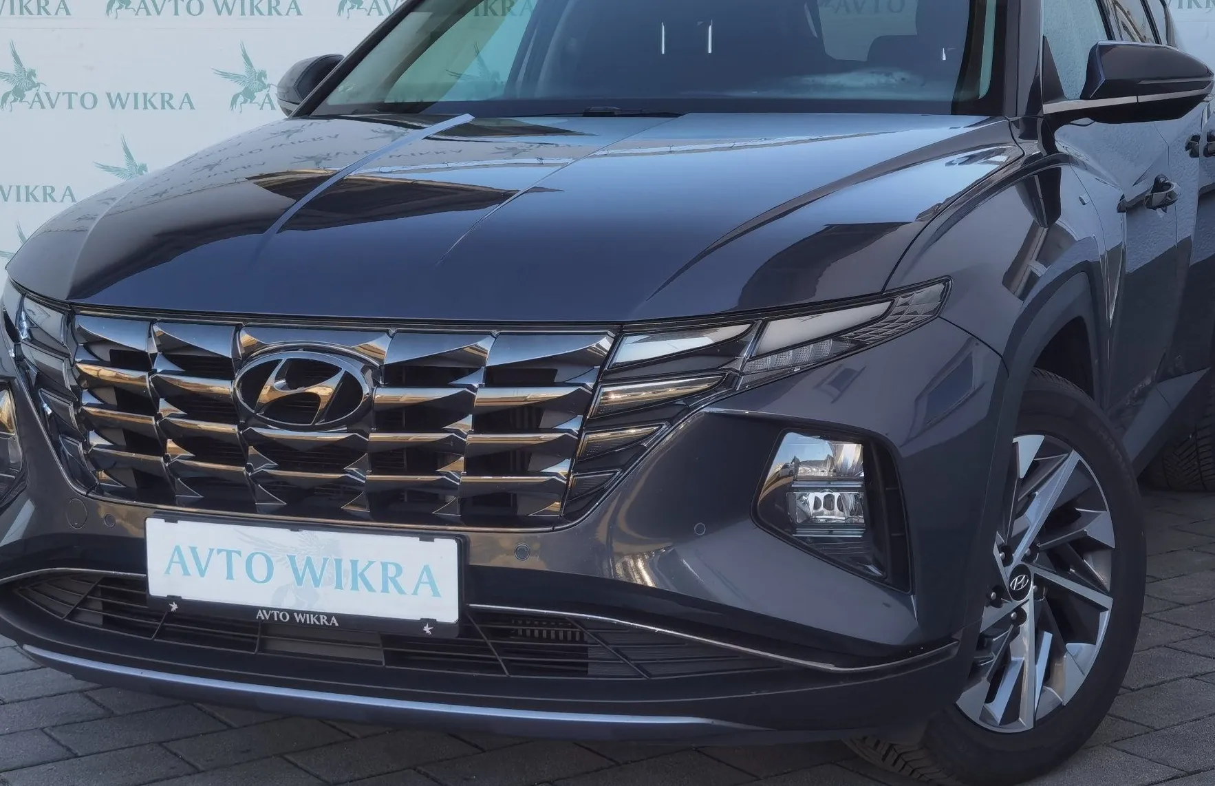 Zunanja slika - Hyundai Tucson - 1.6CRDI DCT Premium BI-LED•BLIS•GRETJE•KEYLES•18C• - 2