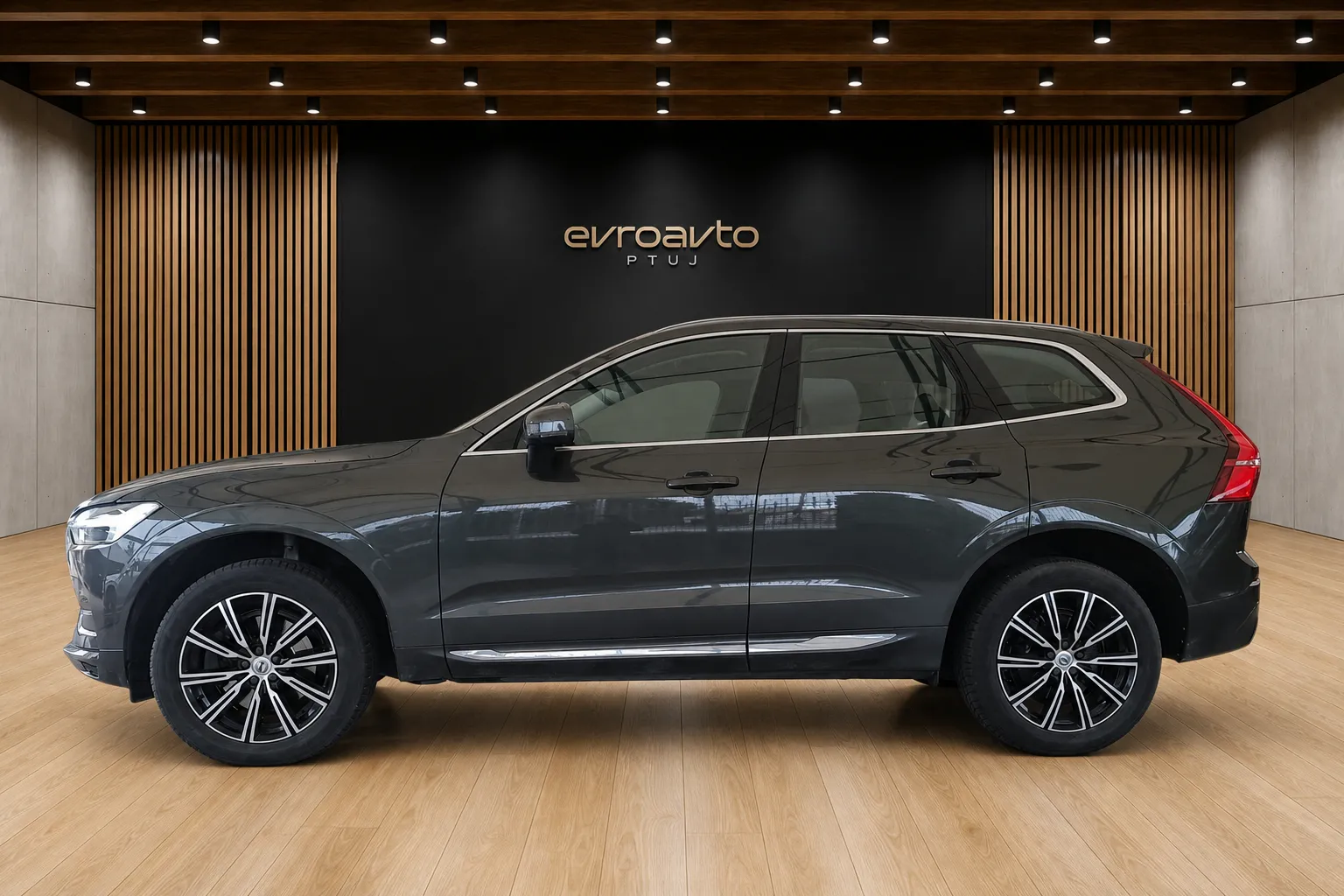 Notranja slika - Volvo XC60 - D4 A AWD Inscription•Head-Up•Panorama... - 8