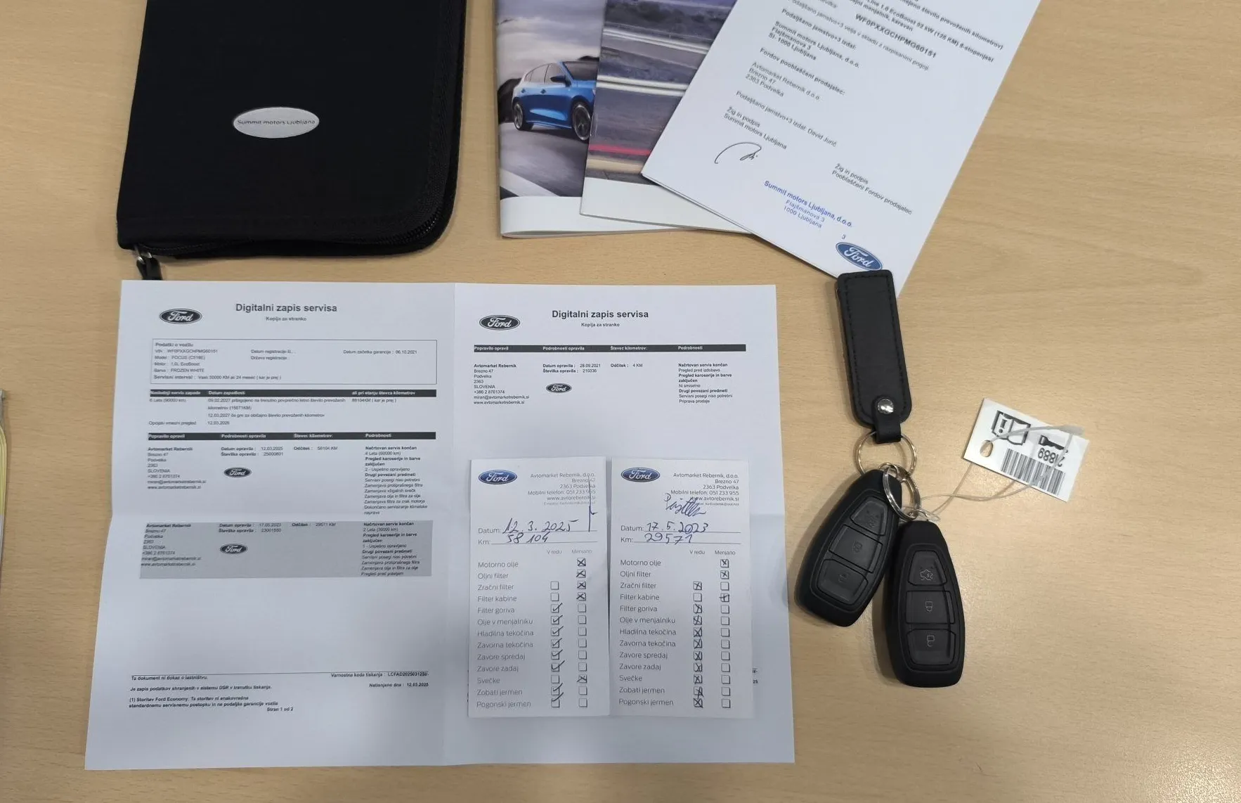 Zunanja slika - Ford Focus - Karavan 1.0 EcoBoost ST-Line Avt.-SLO- samo 79TKM - 20