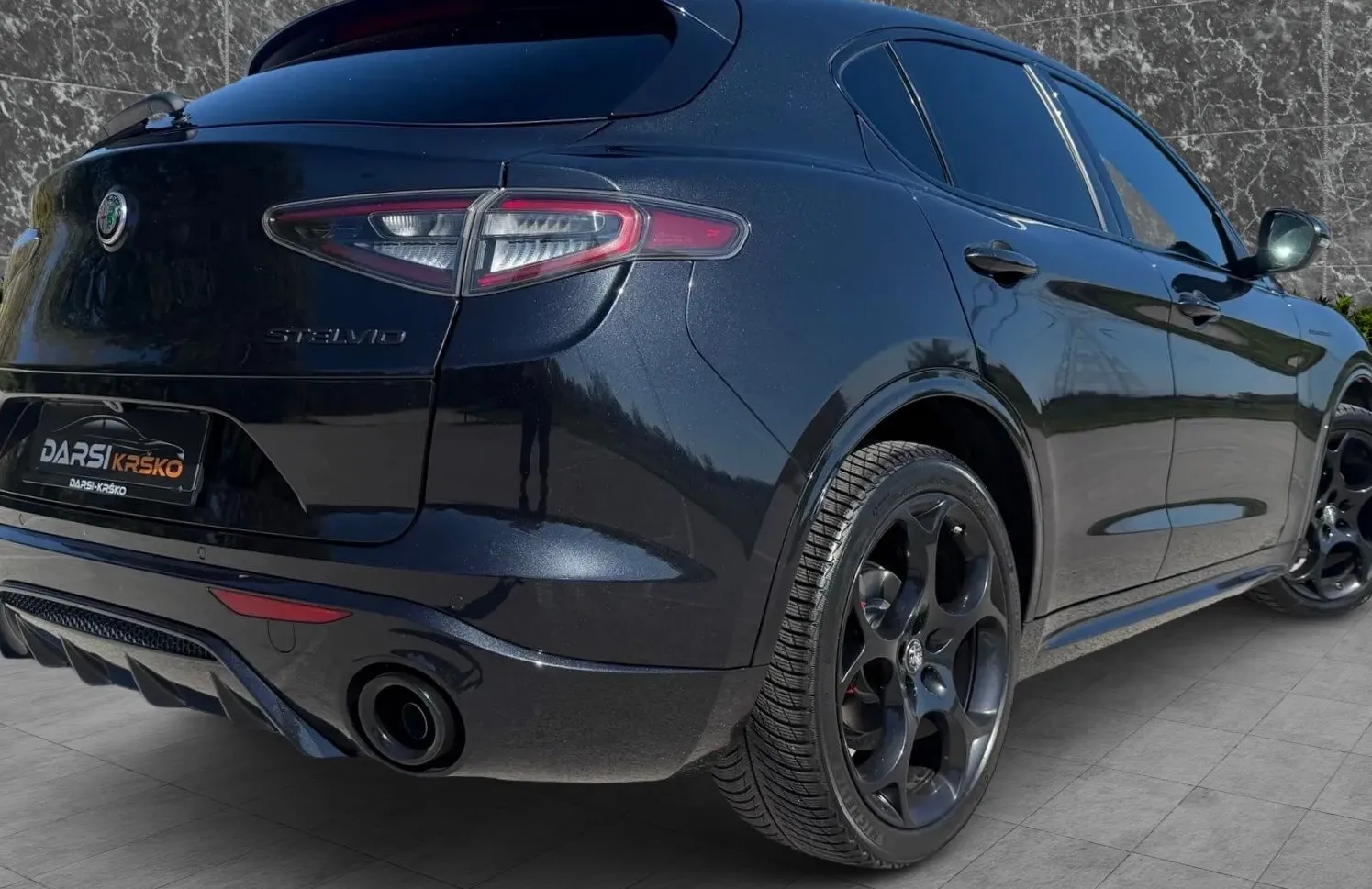 Zunanja slika - Alfa Romeo Stelvio - Q4 2.2 210PS COMPETIZIONE RADAR FULL LED HK ALU21 - 2