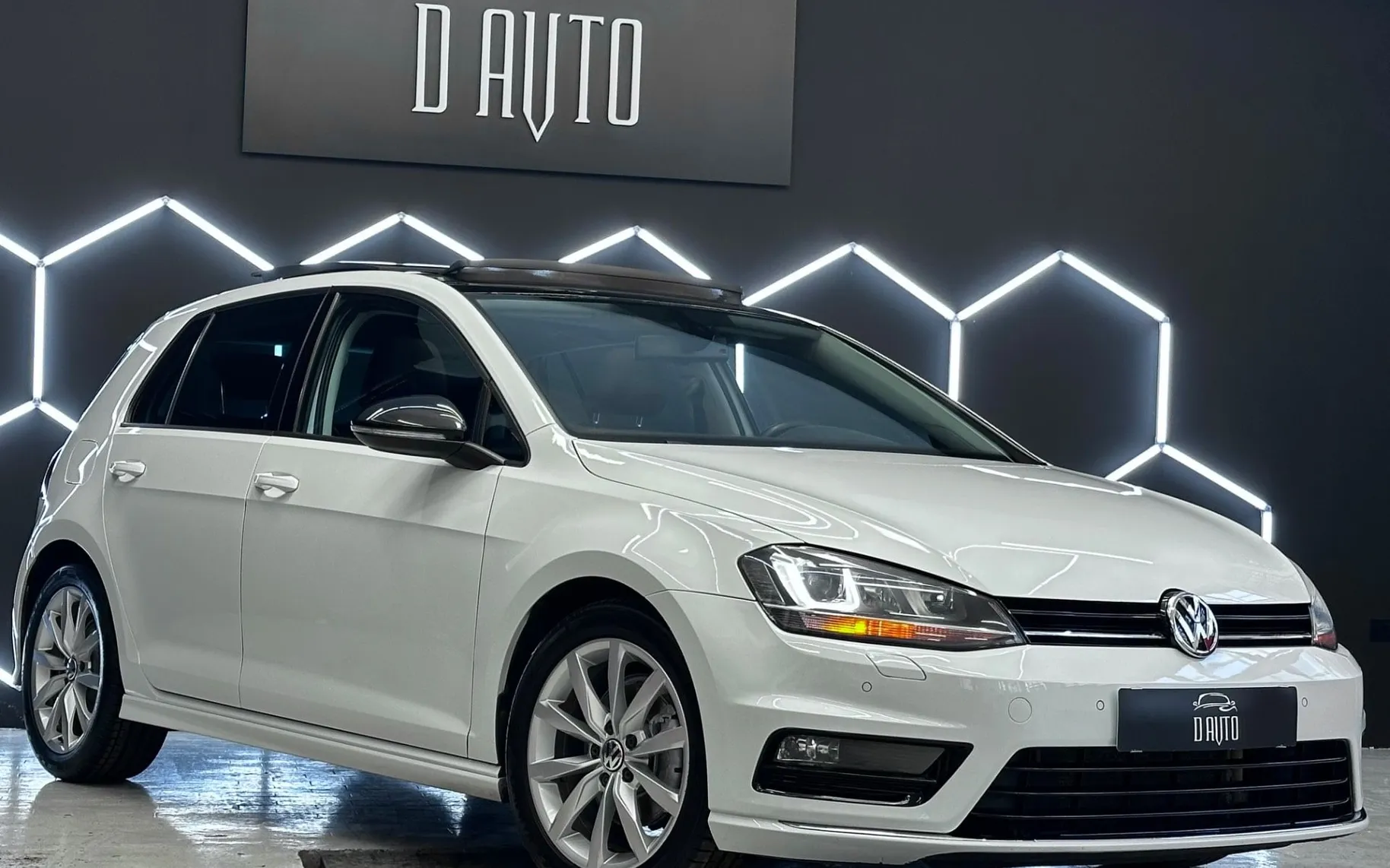 Zunanja slika - VW Golf - 2.0 TDI R LINE+PANORAMA+LED+NAVI+GRETJE SEDEZEV... - 3