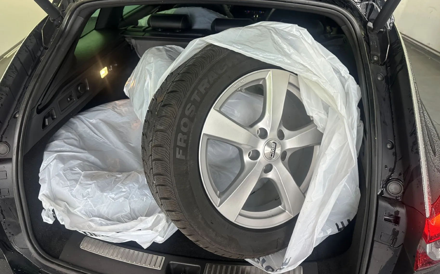 Zunanja slika - Opel Insignia - Sports 2.0 CDTi Innovation Avt.NEMŠKI+4ALU.USNJE - 7