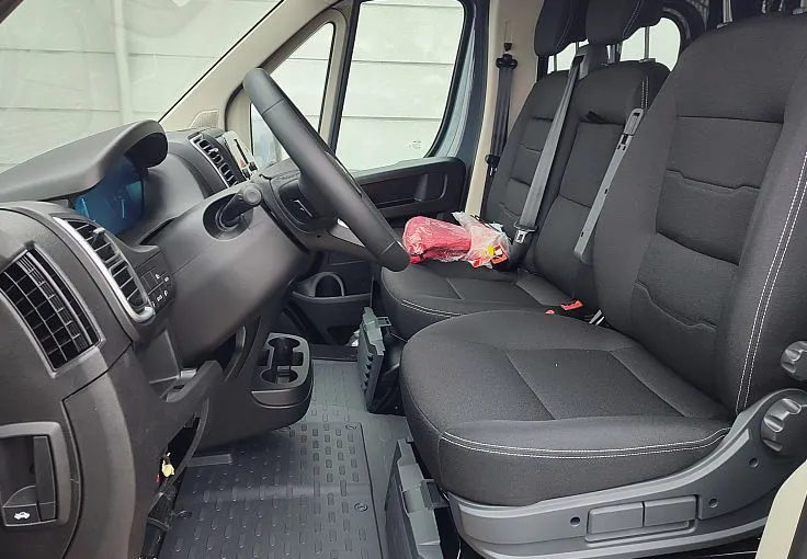 Zunanja slika - Citroën Jumper Confort - 2.2L 180 - 7
