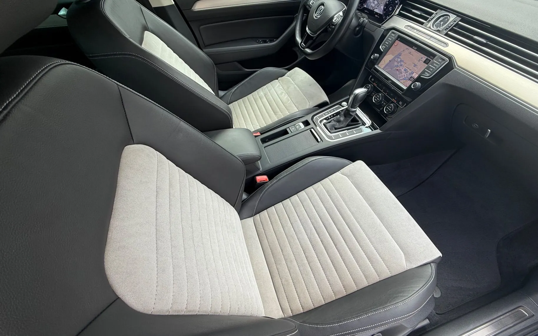 Zunanja slika - VW Passat - 2.0 TDI 4MOT avt. R-line-Virtual-Matrix-Kamera-F1 - 12