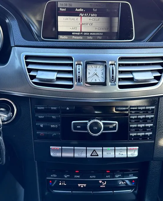 Zunanja slika - Mercedes-Benz E-Razred - E 220 BlueTEC Navi Usnje LED F1 BT Temp Park SZ - 11