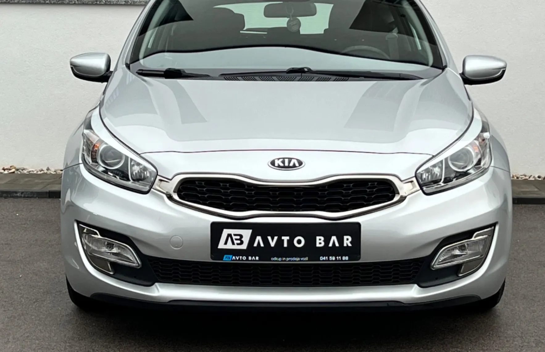 Zunanja slika - KIA Pro_Ceed - 1.4 CVVT+SLO+SAMO 97.888km+USB - 2