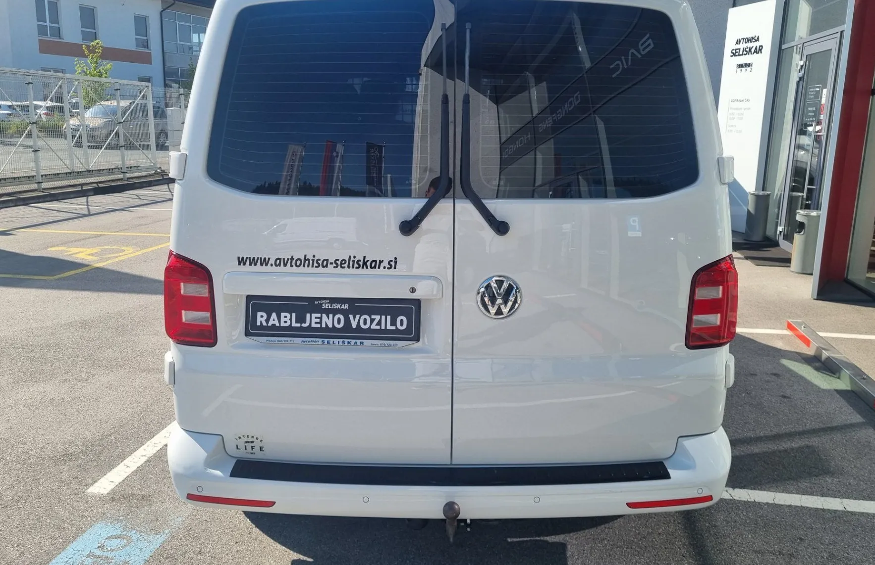 Zunanja slika - VW Multivan - 2.0 TDI DSG - SLOVENSKI+2. LASTNIK+VLEČNA KLJUKA - 7