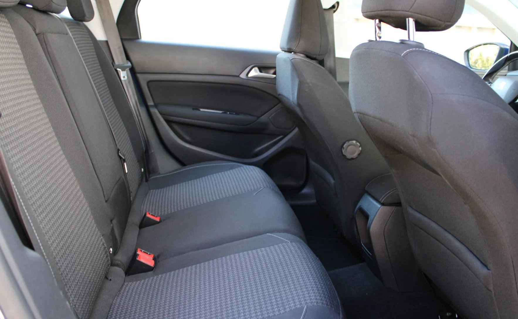 Zunanja slika - Peugeot 308 - SW 1.5 BlueHDi 100 S&S Business - 15