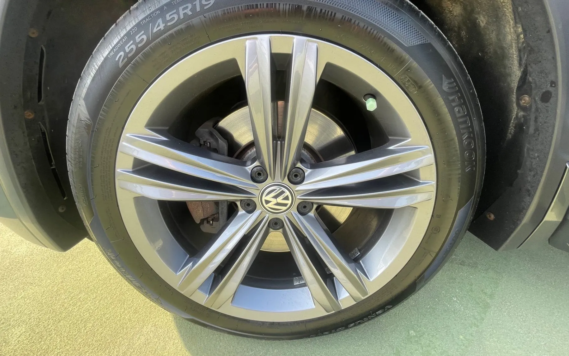 Zunanja slika - VW Tiguan - R-LINE 140 KW 4X4 LED.NAVI.KAMERA.USNJE.2XPDC - 15