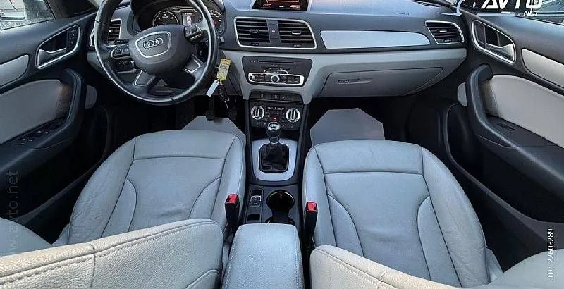 Notranja slika - Audi Q3 - 2.0 TDI - 8