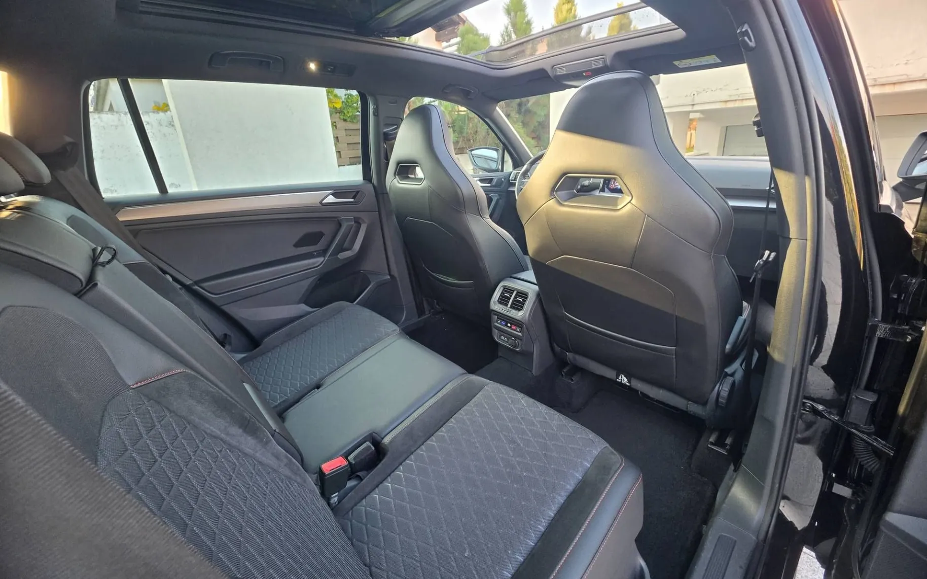Notranja slika - Seat Tarraco - 2.0 TDI FR DSG |VIRTUAL|PANORAMA|360-KAM|KLJUKA| - 11