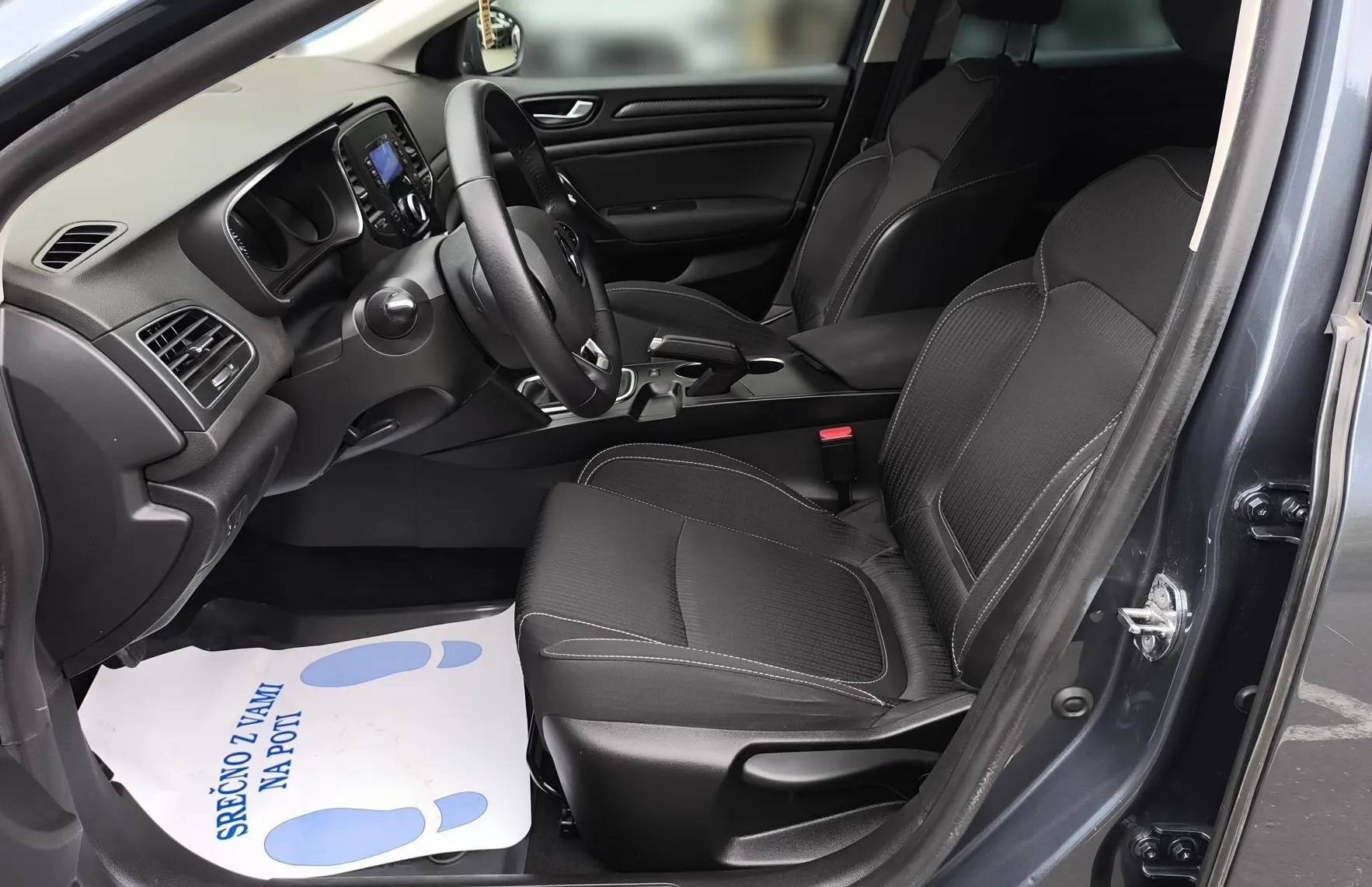 Zunanja slika - Renault Mégane - Megane Berline TCe 100 SLO POREKLO - 1.LASTNIK - 9