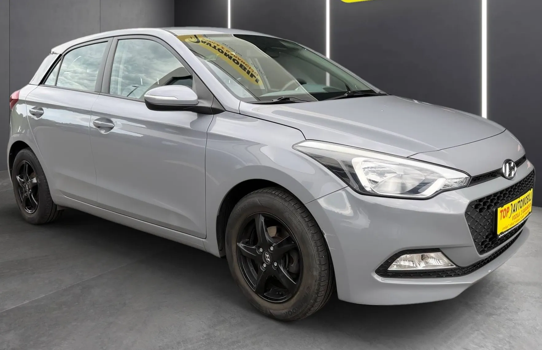 Zunanja slika - Hyundai i20 - 1.25 SLOVENSKI MOŽNOST FINANCIRANJA BREZ POLOGA - 9