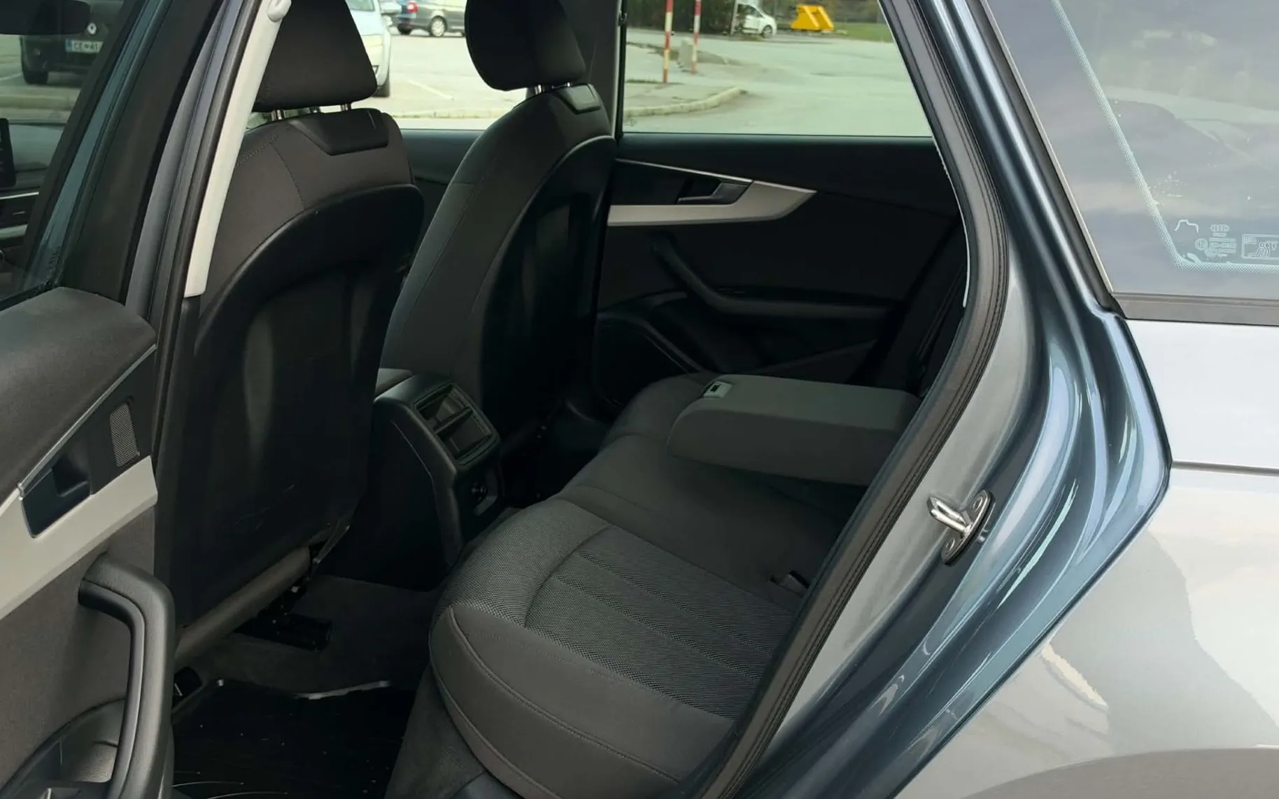 Notranja slika - Audi A4 Avant - 2.0 TDI-XENON+LED-NAVI-LIZING ZA TUJCE-TEMPOMAT- - 9